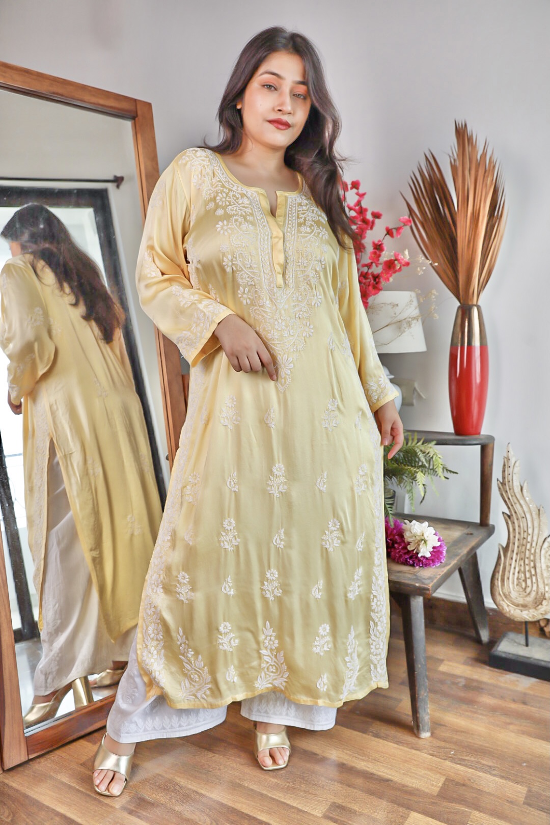 Buy Lucknowi Chikankari Georgotte Kurta With Layered Bell Sleeves and Free  Inner Online in India - Etsy